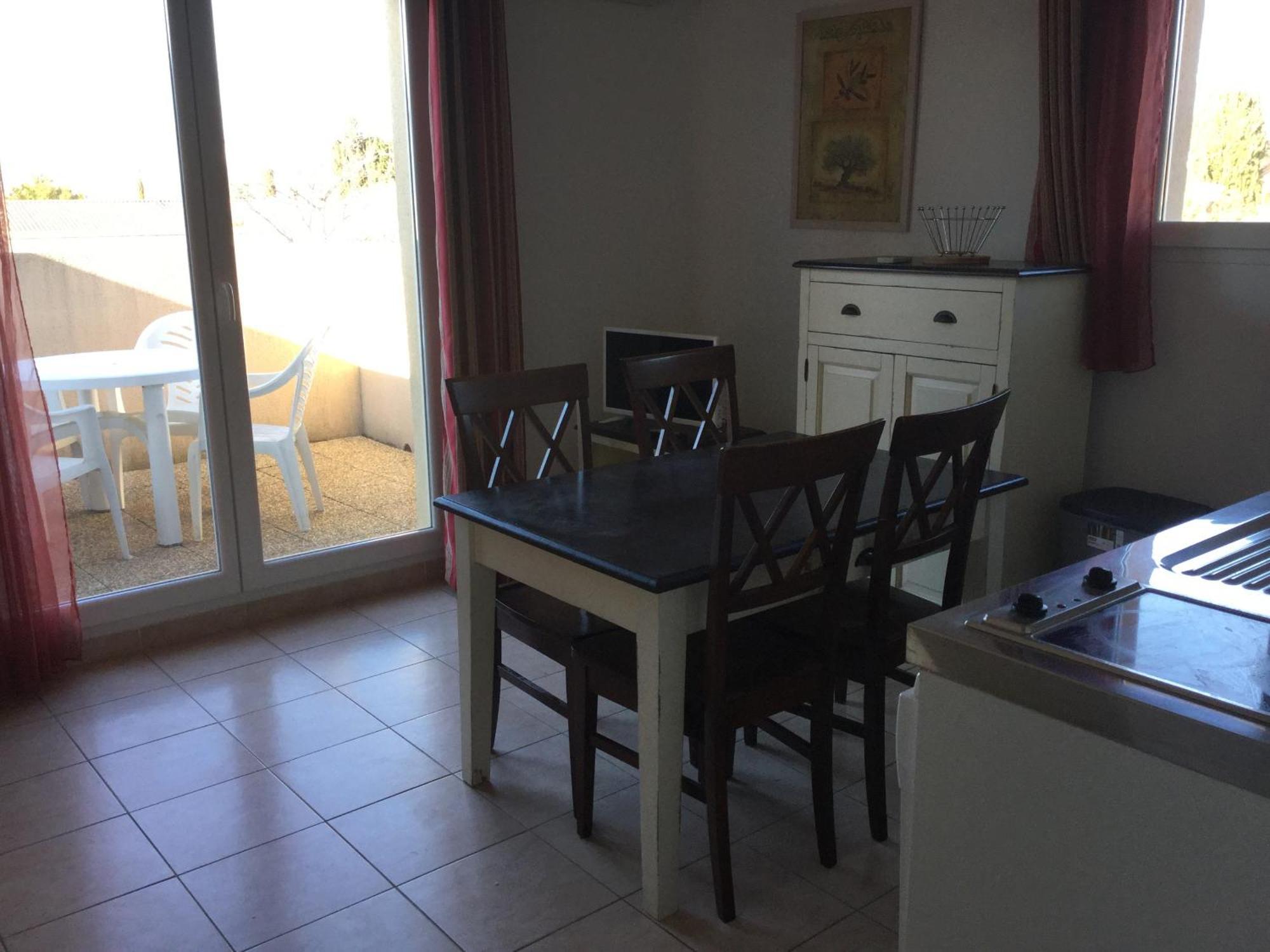 Gîte Climatisé 2 à 4 personnes, dans Résidence Vacances avec Piscine Chauffée, à Mouriès au coeur du Parc Naturel Régional des Alpilles, LS1-294 OUCEAN Mouries Exterior foto