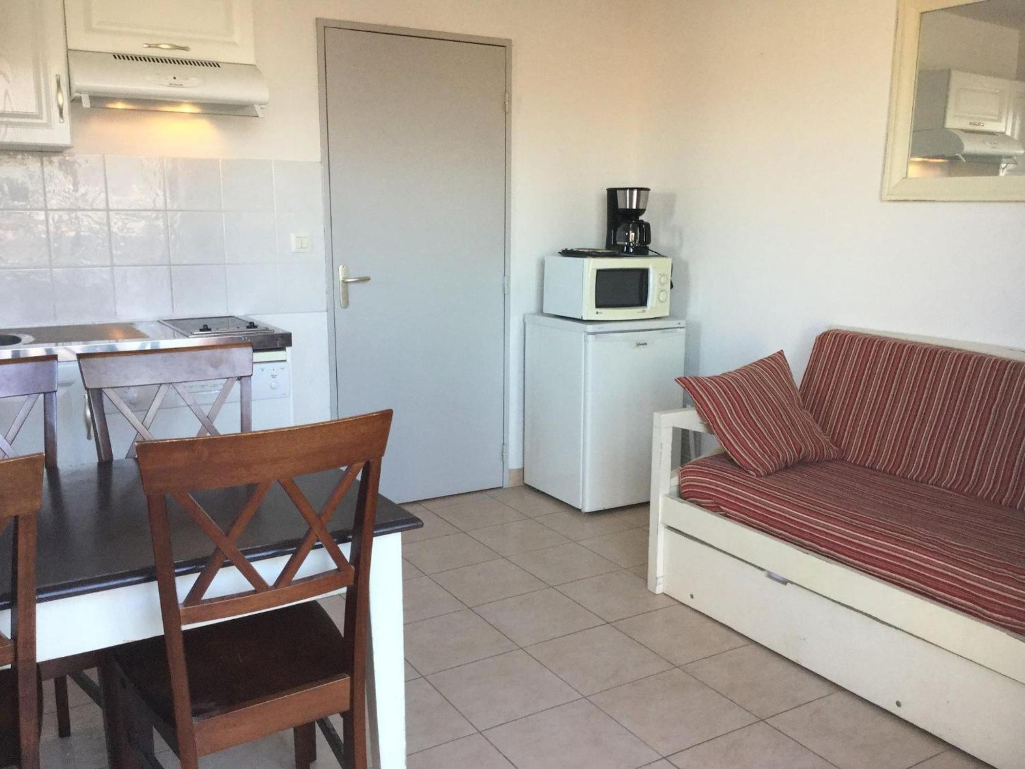 Gîte Climatisé 2 à 4 personnes, dans Résidence Vacances avec Piscine Chauffée, à Mouriès au coeur du Parc Naturel Régional des Alpilles, LS1-294 OUCEAN Mouries Exterior foto